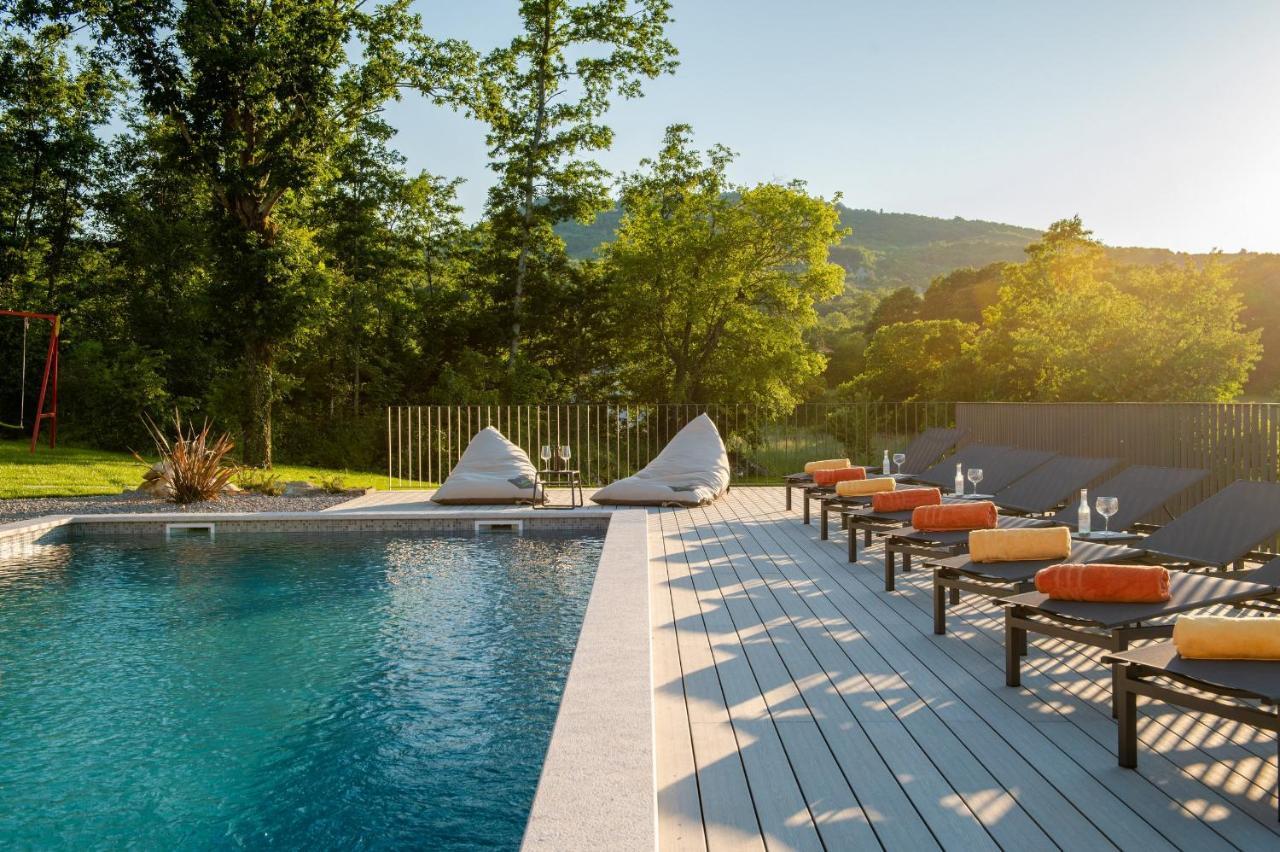 Luxury Villa Santa Cruz With Xl Pool And Jacuzzi Potpićan Zewnętrze zdjęcie