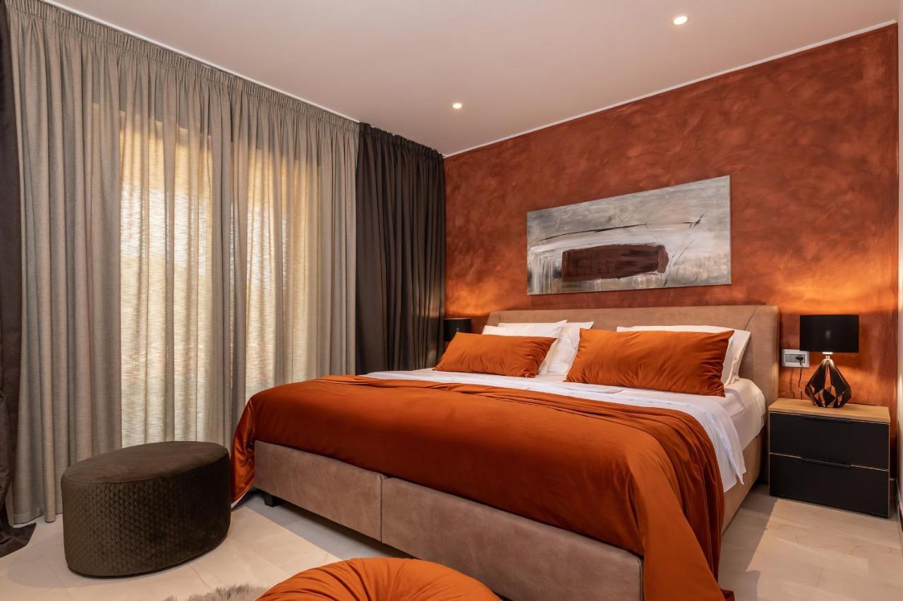 Luxury Villa Santa Cruz With Xl Pool And Jacuzzi Potpićan Zewnętrze zdjęcie