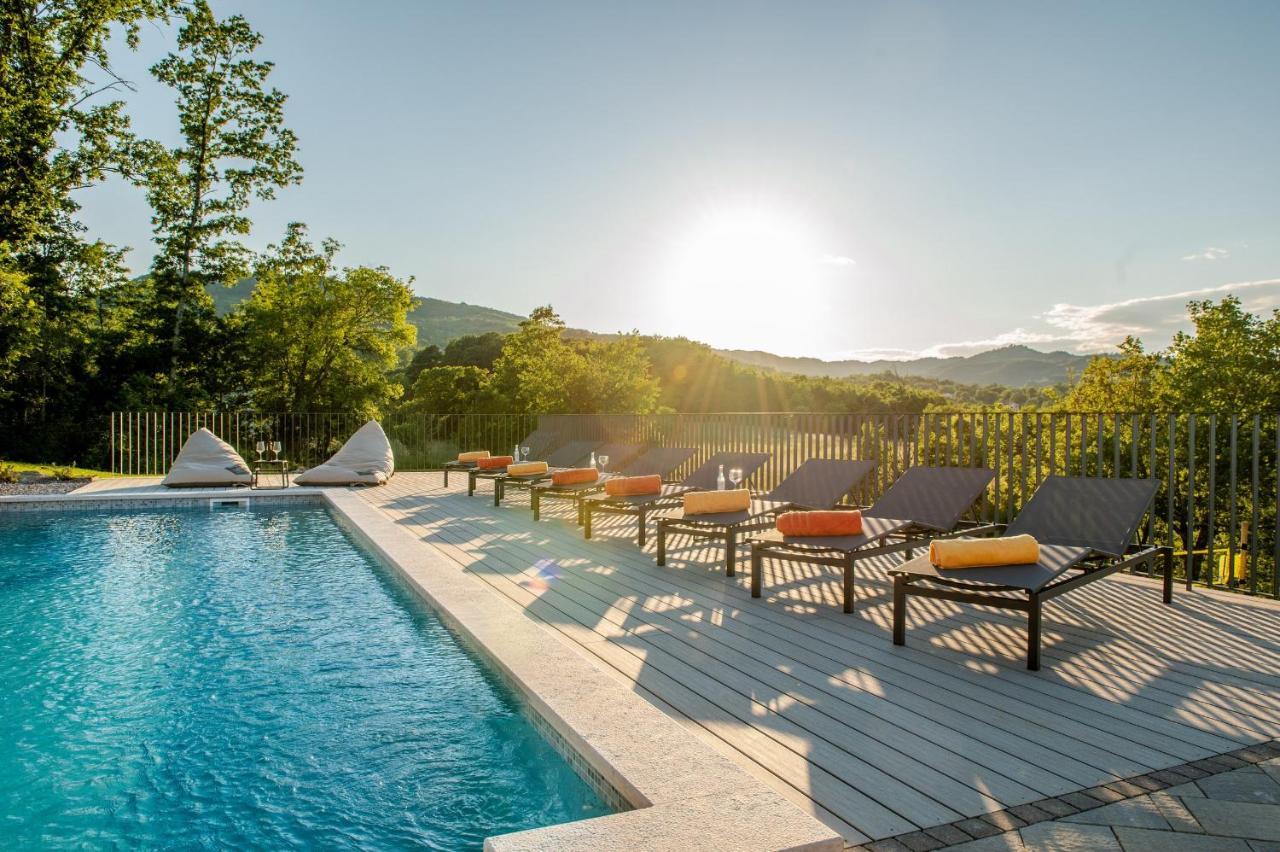 Luxury Villa Santa Cruz With Xl Pool And Jacuzzi Potpićan Zewnętrze zdjęcie
